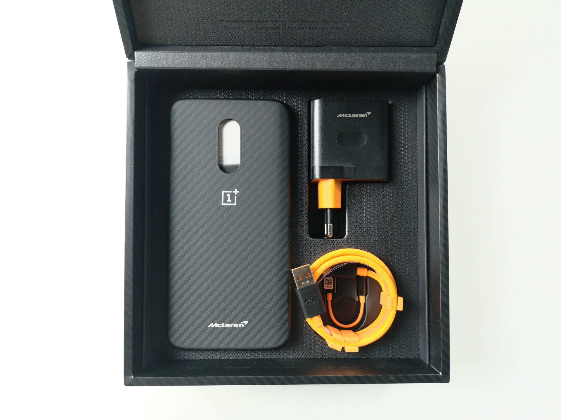 I’d buy the OnePlus 6T McLaren edition just for the box | SoyaCincau.com
