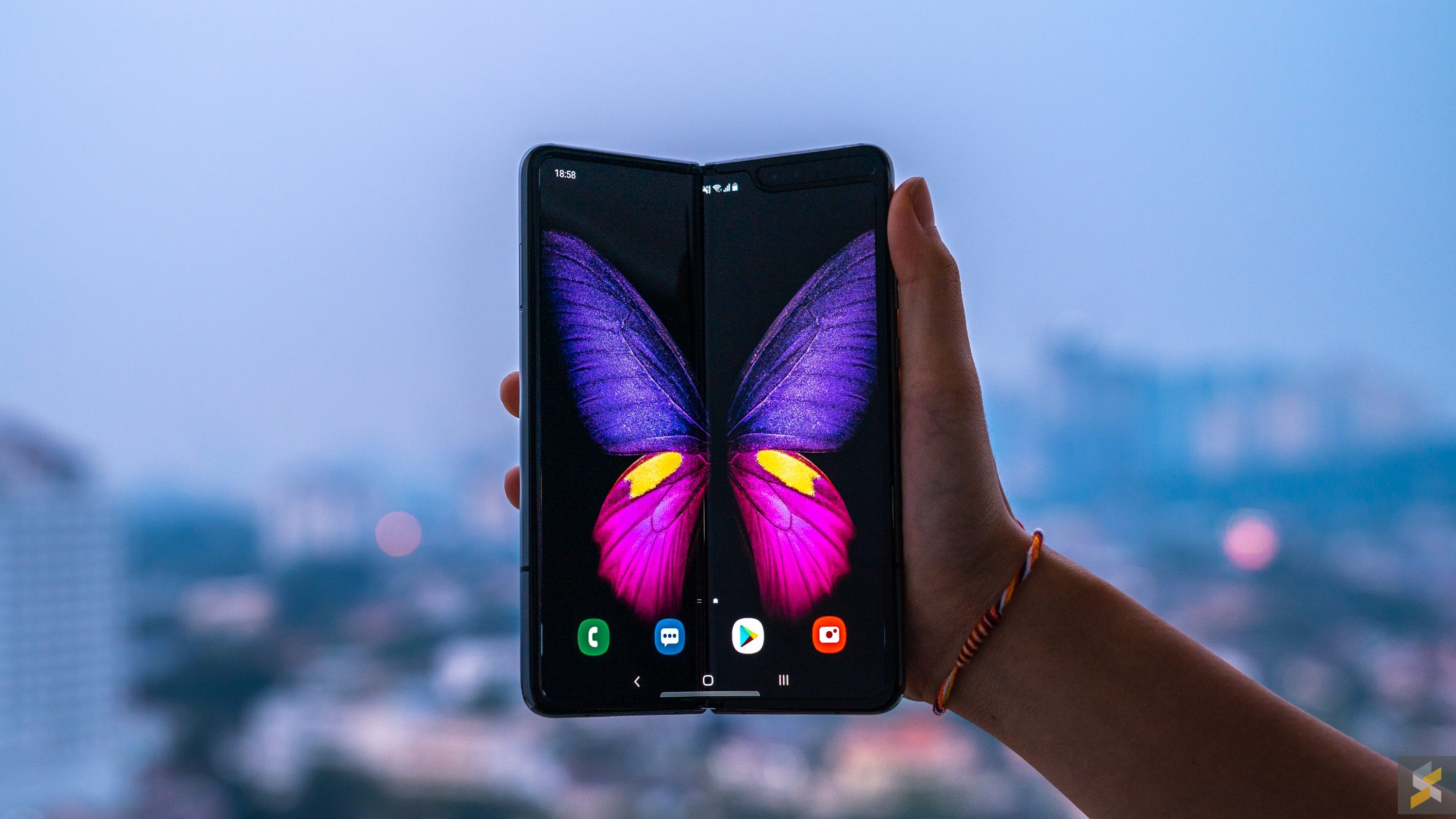 Samsung Galaxy Fold Malaysia Pre Order Starts 9 October Priced At Rm8 388 Soyacincau Com